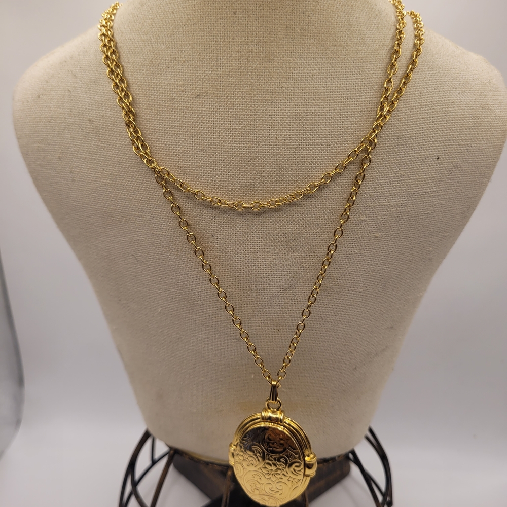 Vintage Folding Locket Pendant Necklace Gold Tone
